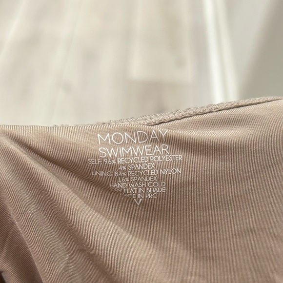 Monday Swim Bahamas One Piece- oat crinkle - Picture 5 of 5